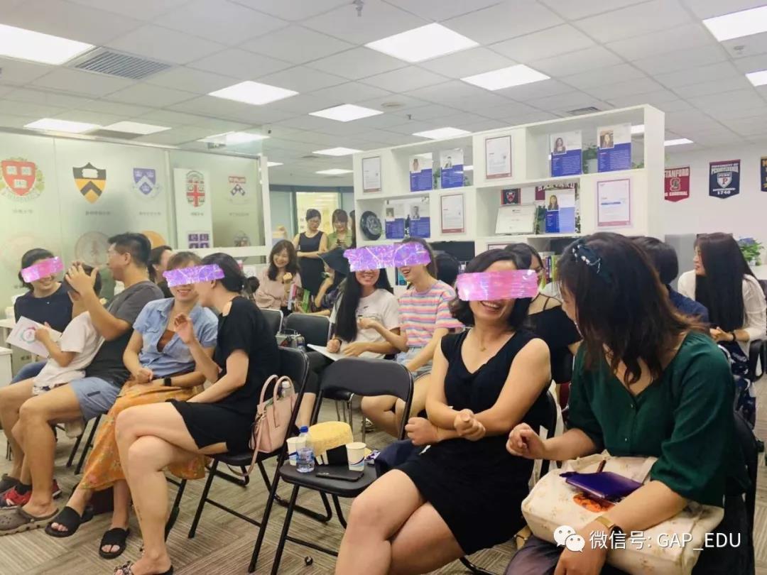 當(dāng)青春期遇上申請季，如何消除老父親老母親的同款焦慮