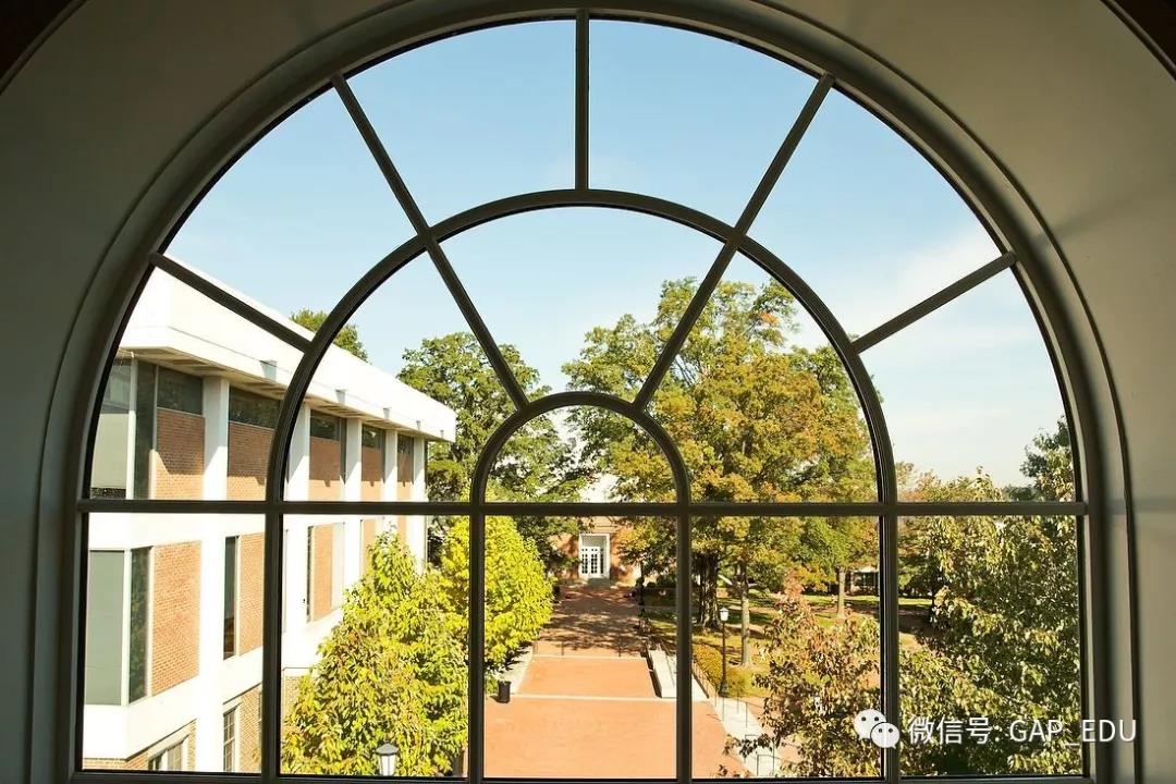 大隱隱于市 助你走進(jìn)白宮的DC明珠 Episcopal High School